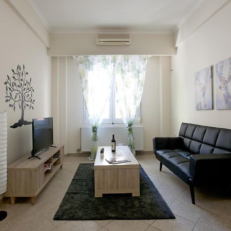 Comfortable Apartment At The Foot Of The Odeon Of Herodes Atticus アテネ エクステリア 写真