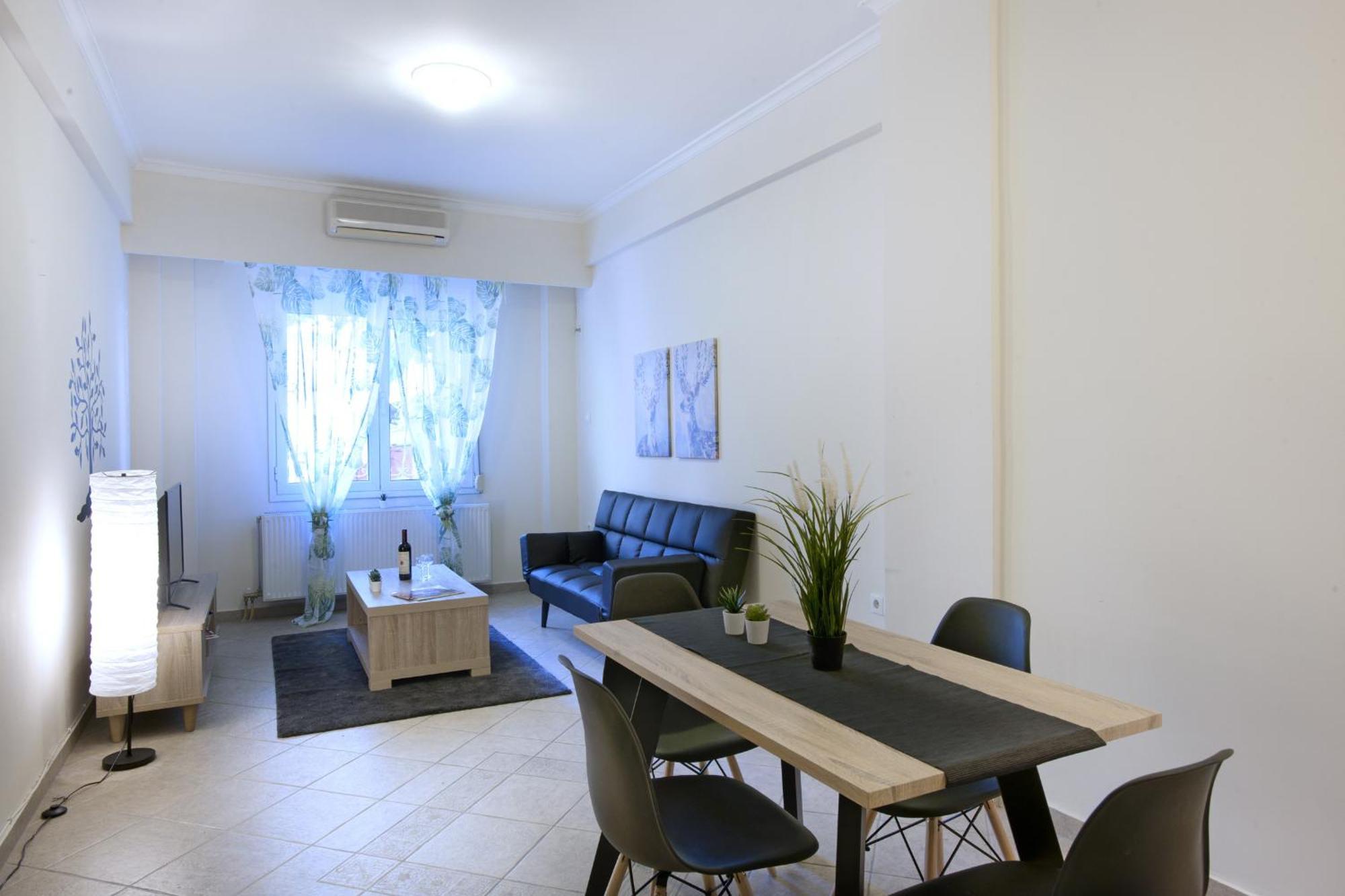Comfortable Apartment At The Foot Of The Odeon Of Herodes Atticus アテネ エクステリア 写真