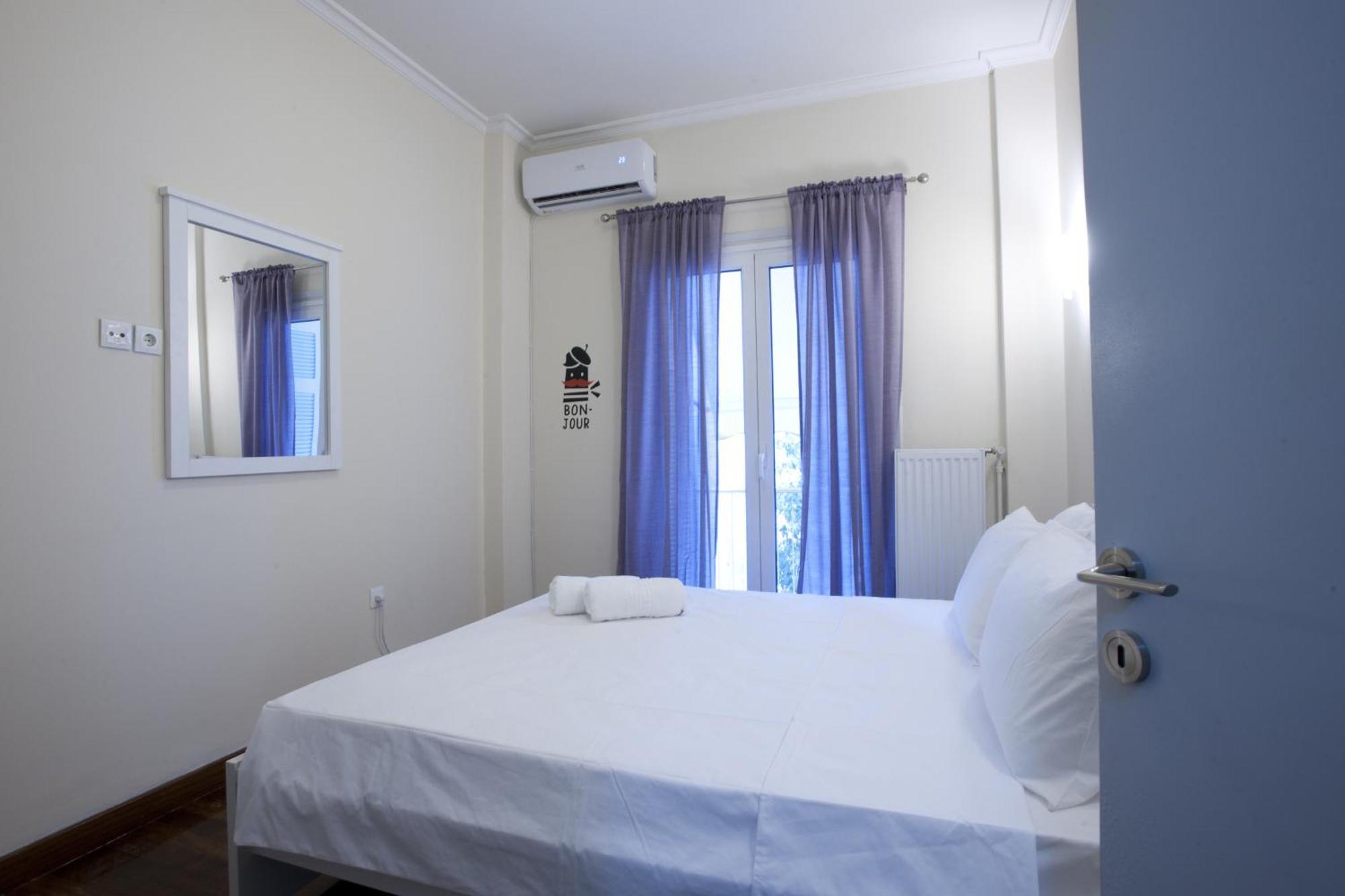 Comfortable Apartment At The Foot Of The Odeon Of Herodes Atticus アテネ エクステリア 写真